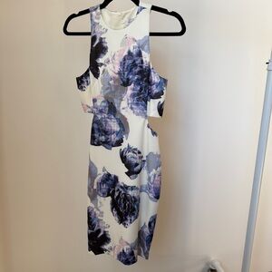 Size S Finders Keepers graphic print dress